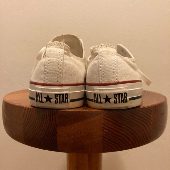 Converse White Chuck Taylor Low Top Shoes - M7652 - Picture 3 of 8